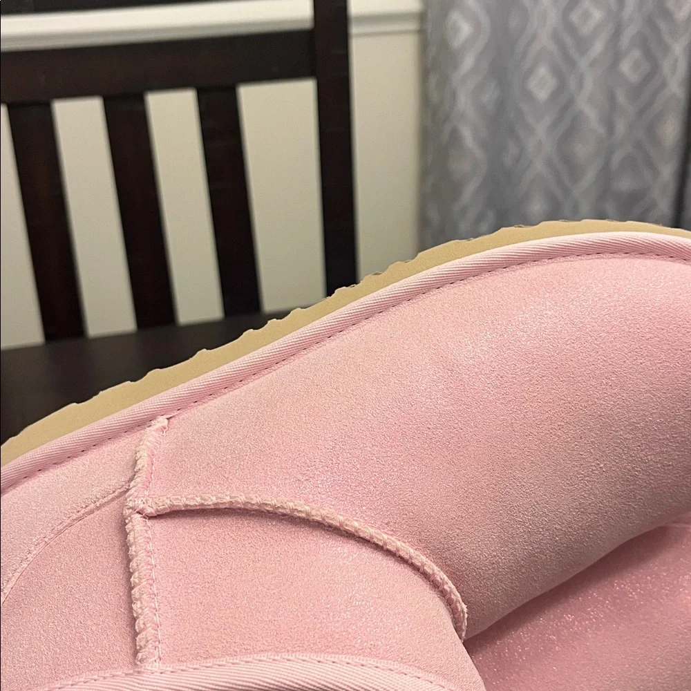 Ugg Classic Ultra Mini Dazzle Boots new pink Big Girls Youth Size 4